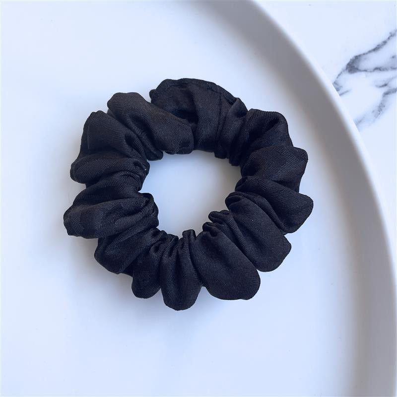 Black jacquard scrunchie