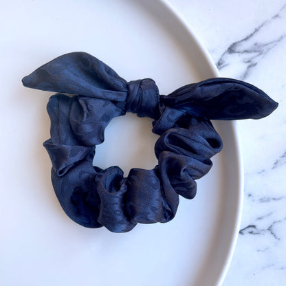 Navy jacquard scrunchie